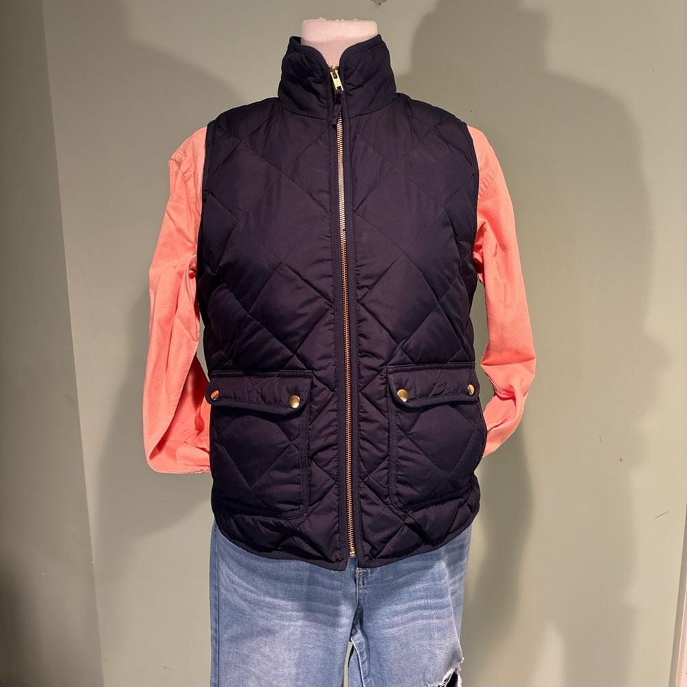 J Crew Women’s navy blue Quilted Vest with Gold Accents & pockets size s